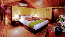Indochina Sails Crusie, Cruise Halong